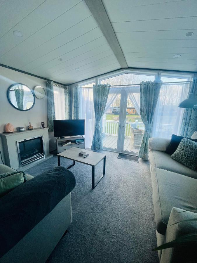 The Poplars Lodge With Hot Tub York Exteriér fotografie